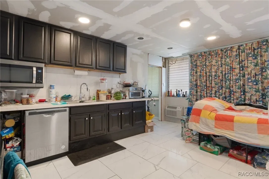 5565 E Silver Springs Boulevard, Silver Springs, FL 34488, Silver Springs, Florida, United States. - Photo 56