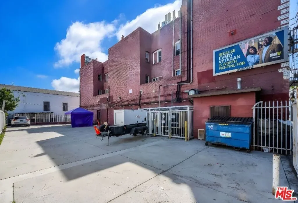 5734 S Broadway, Los Angeles, California, United States. - Photo 10