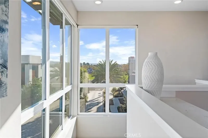 419 Transport, Tustin, California, United States. - Photo 33