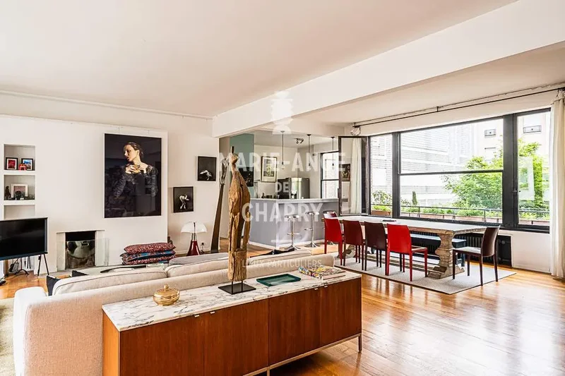 Beautiful 226m2 apartment on the 2nd floor