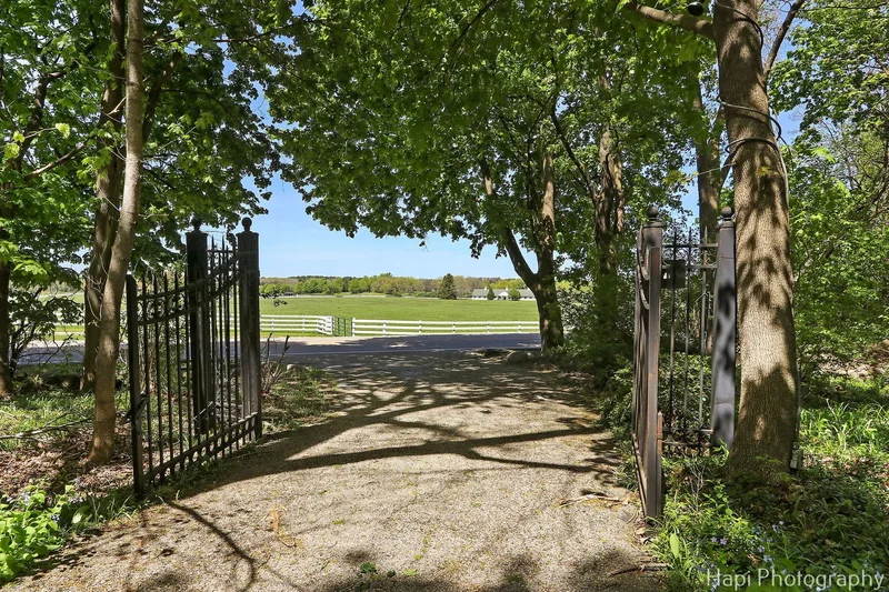 23 W County Line Road, Barrington Hills, IL 60010, Barrington Hills, Illinois, United States. - Photo 15