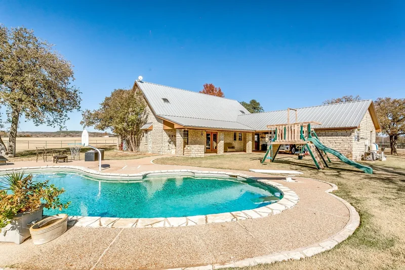 24860 N US Highway 281, Stephenville, TX 76401, Stephenville, Texas, United States. - Photo 4
