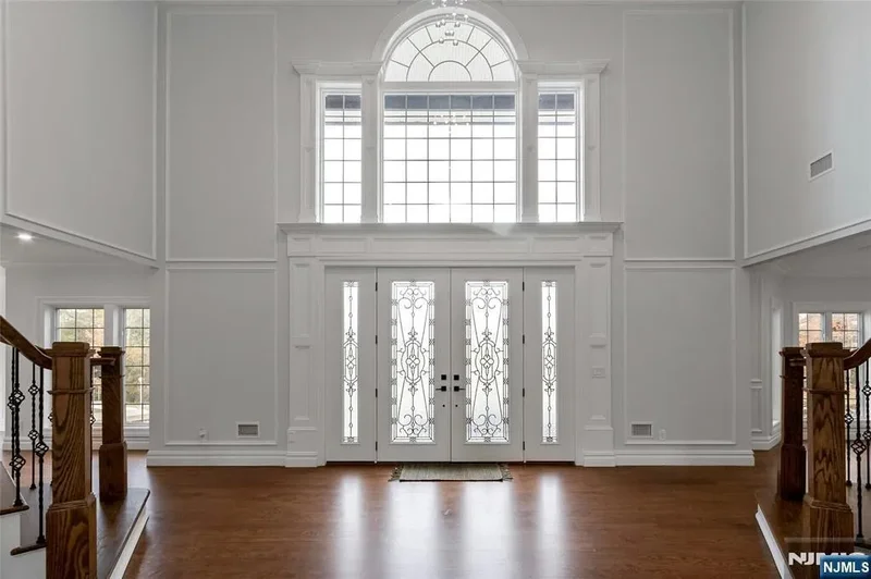 707 Black Hawk Lane, Franklin Lakes, NJ 07417, Franklin Lakes, New Jersey, United States. - Photo 4