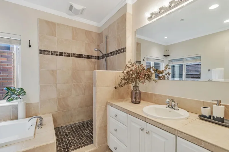241 42nd Avenue, San Mateo, California, United States. - Photo 3