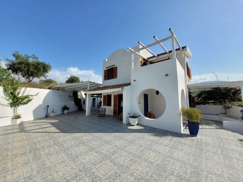 Villa Ristrutturata, Vista Mare A 10 Minuti A Piedi Dalla Spiaggia.