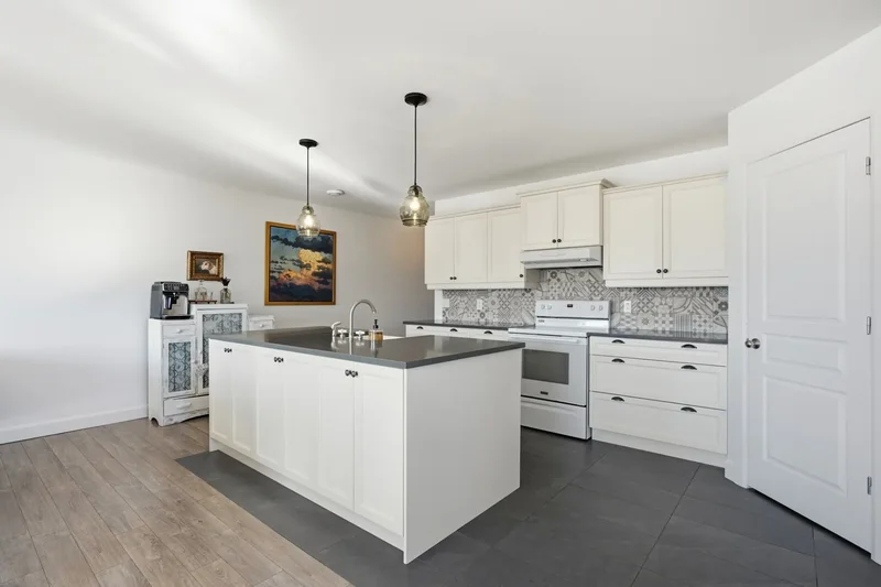 1 Rue du Norseman, Lachute, Quebec, Canada. - Photo 10