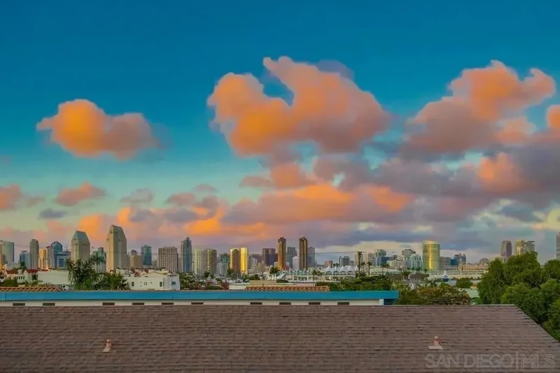 240 B Avenue, Coronado, California, United States. - Photo 28