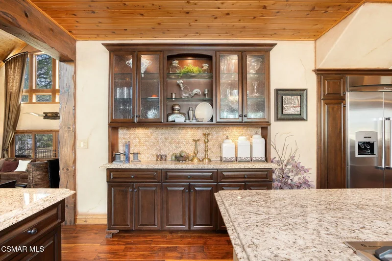 32310 Hummingbird Court, Big Bear Lake, California, United States. - Photo 14