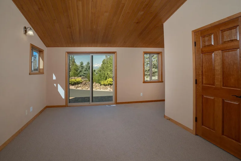 67134 Central, Bend, OR, 97703, USA, Bend, Oregon, United States. - Photo 23