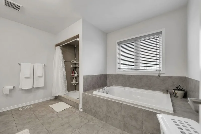 238 Dolman Street, Woolwich, ON N0B 1M0, Breslau, Ontario, Canada. - Photo 16