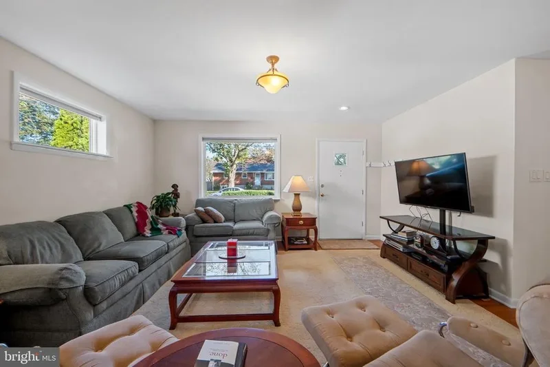 4616 Creek Shore Drive, Rockville, MD 20852, Rockville, MD, United States. - Photo 32