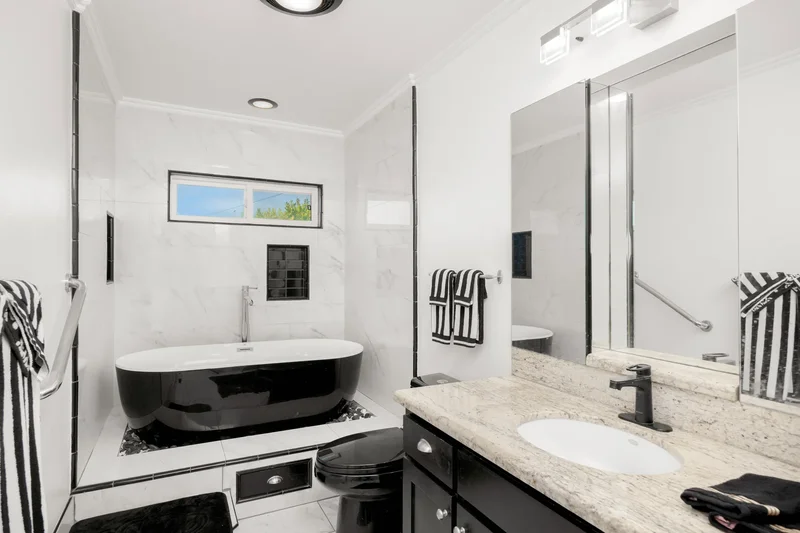 1468 West 37th Street , Los Angeles, CA 90731, Los Angeles, California, United States. - Photo 27