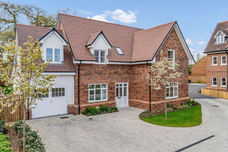 4 bedroom Detached House for sale in Chelmsford