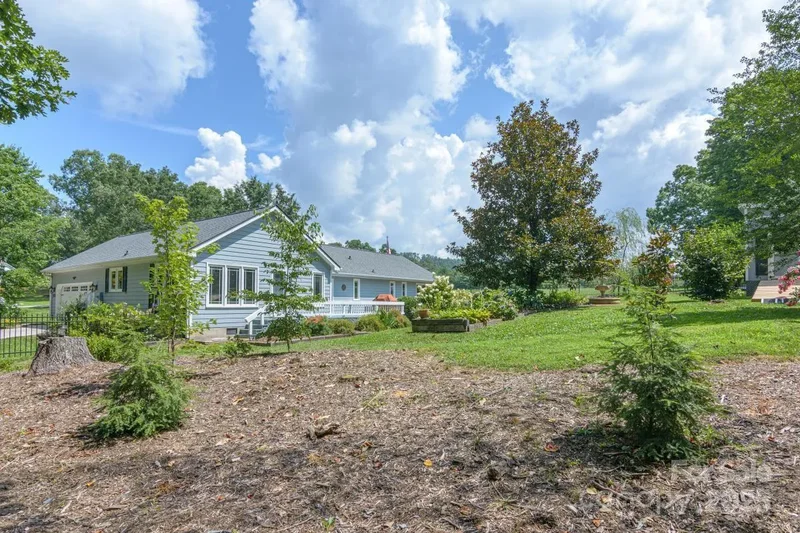 231 Kimberly Ann Drive, Hendersonville, NC 28792, Hendersonville, North Carolina, United States. - Photo 19