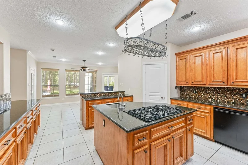 21927 Kimberlys Point, New Caney, TX 77357, New Caney, Texas, United States. - Photo 14