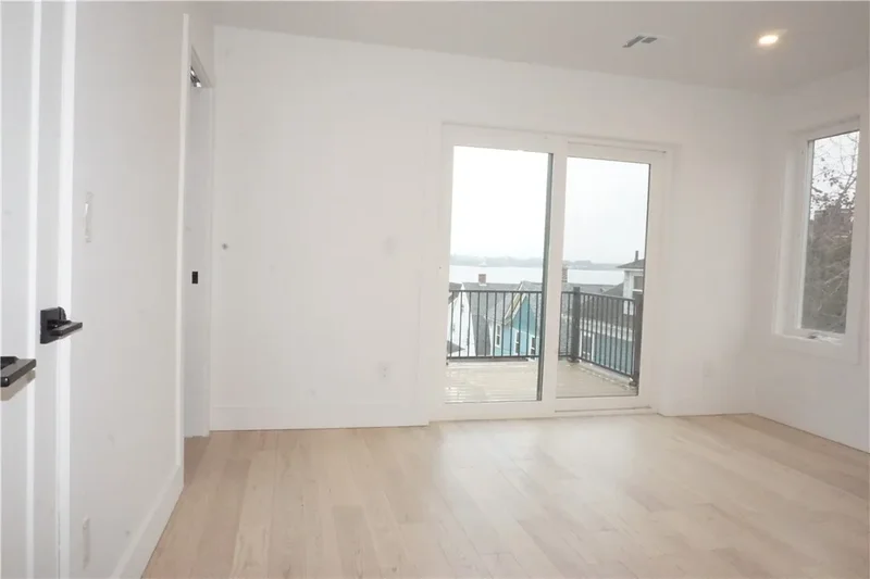 1232 Narragansett Boulevard, Cranston, Rhode Island, United States. - Photo 30