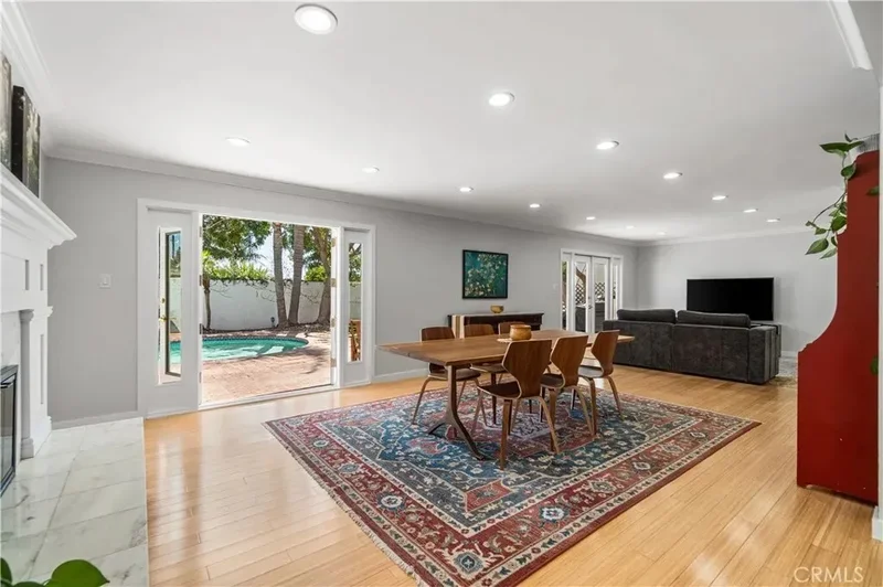 1510 E Maple Avenue, El Segundo, California, United States. - Photo 3