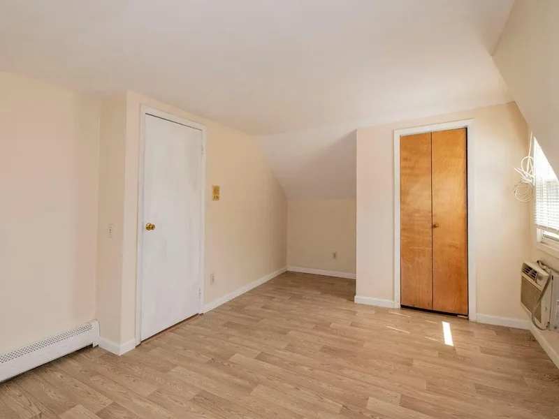 306 Clay Avenue, West Islip, NY 11795, West Islip, New York, United States. - Photo 28