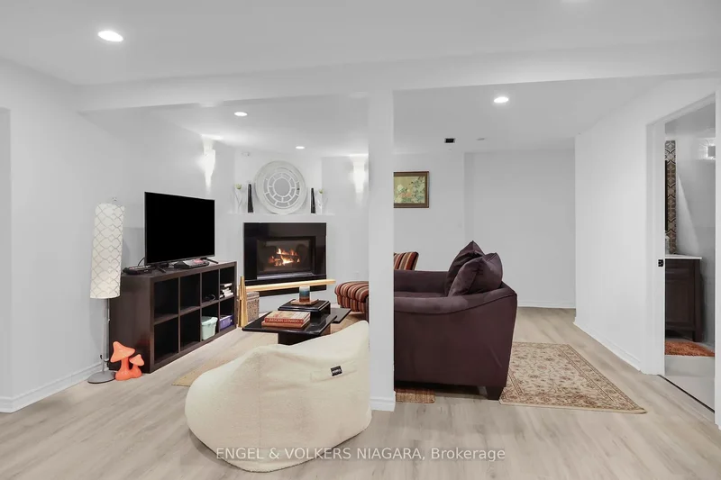 2459 NOELLA Crescent, Niagara Falls, Ontario, Canada. - Photo 4