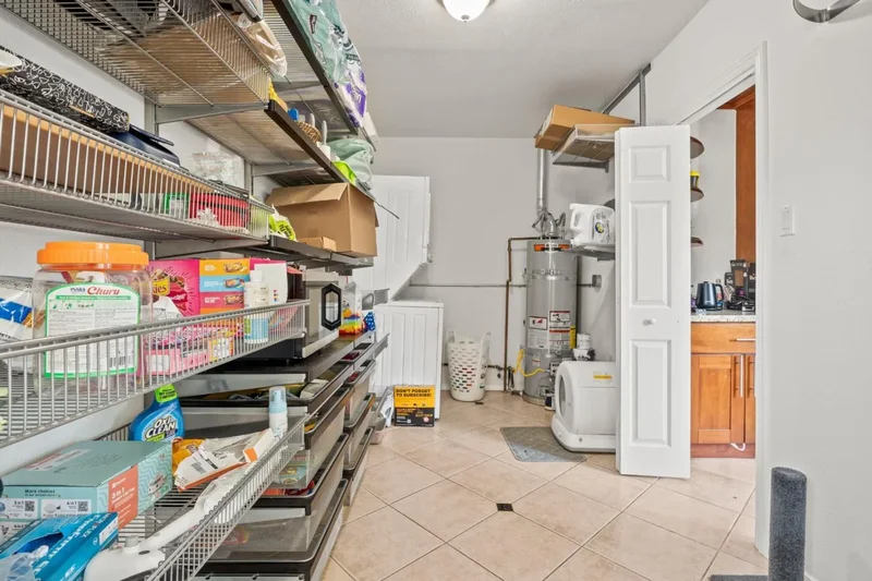 197 Nottingham Avenue, Redwood City, California, United States. - Photo 32