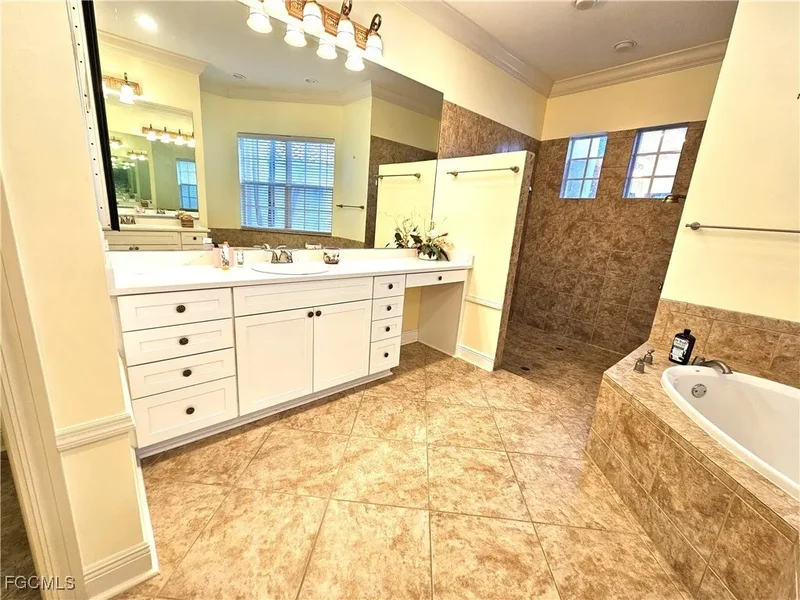 18230 Creekside View Drive, Fort Myers, Florida, United States. - Photo 11