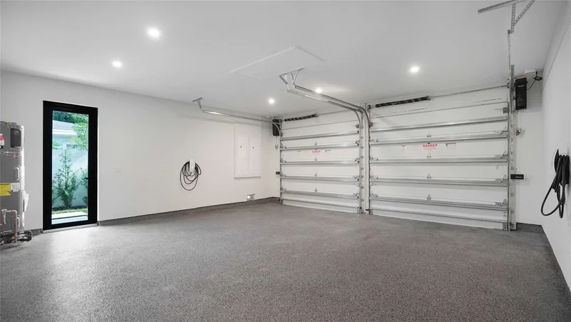 317 NE 21st Street, Wilton Manors, Florida, United States. - Photo 2