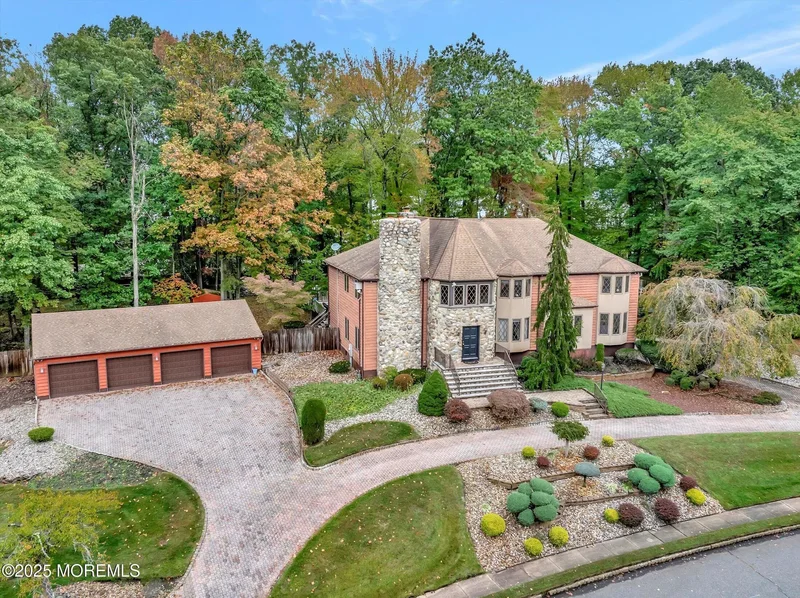 17 Emerald Drive, Marlboro Township, New Jersey, United States. - Photo 2