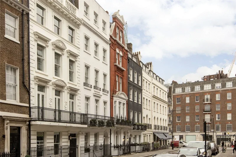 4 Queen Street, London, England, United Kingdom. - Photo 4