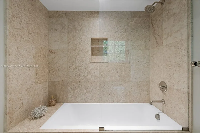 2830 Lucerne Ave, Miami Beach, Florida, United States. - Photo 40