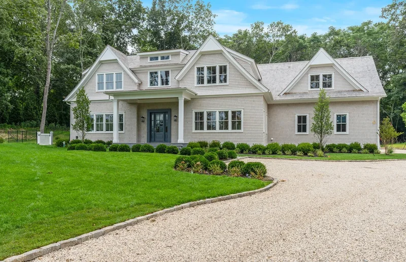 Noyack Road, Sag Harbor, New York, United States. - Photo 15