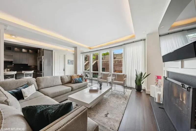 1442 W. Berteau Avenue, Chicago, IL, 60613, USA, Chicago, Illinois, United States. - Photo 15