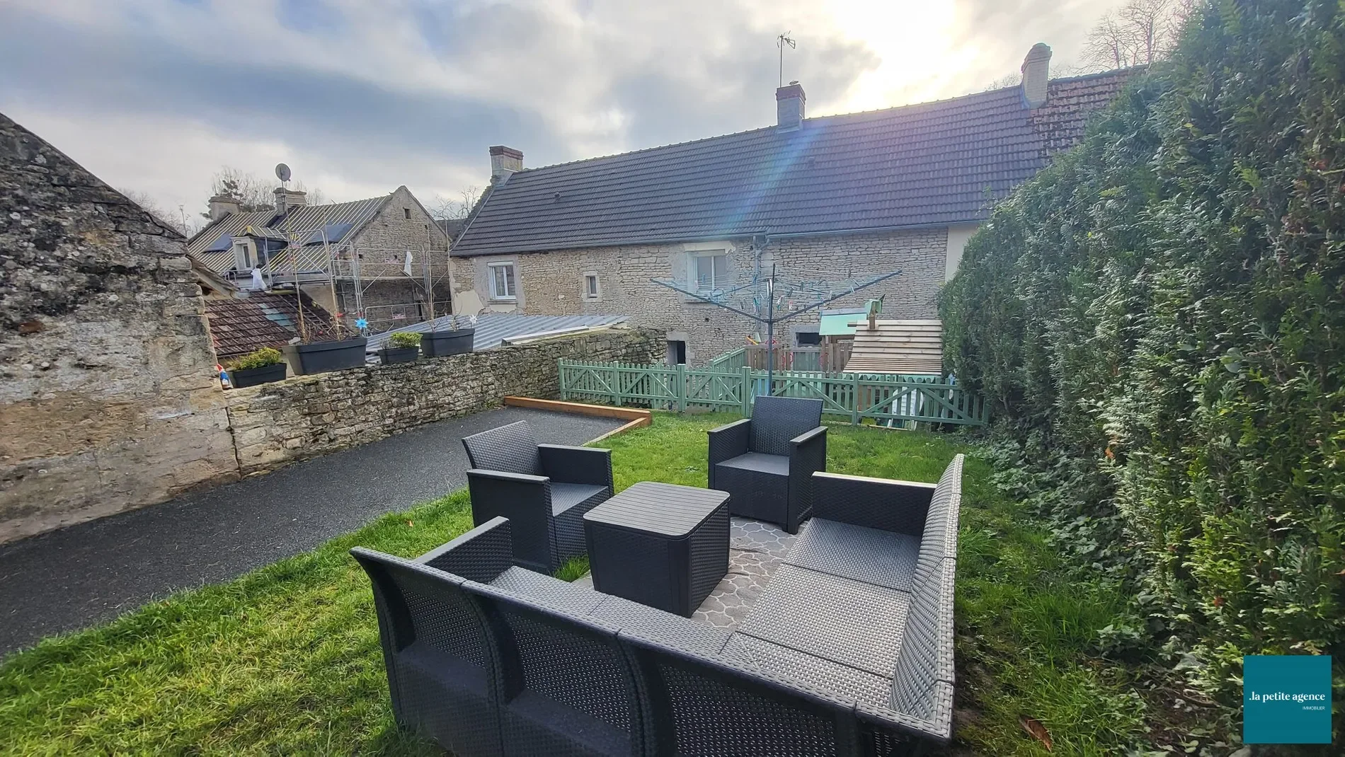 Property photo 1