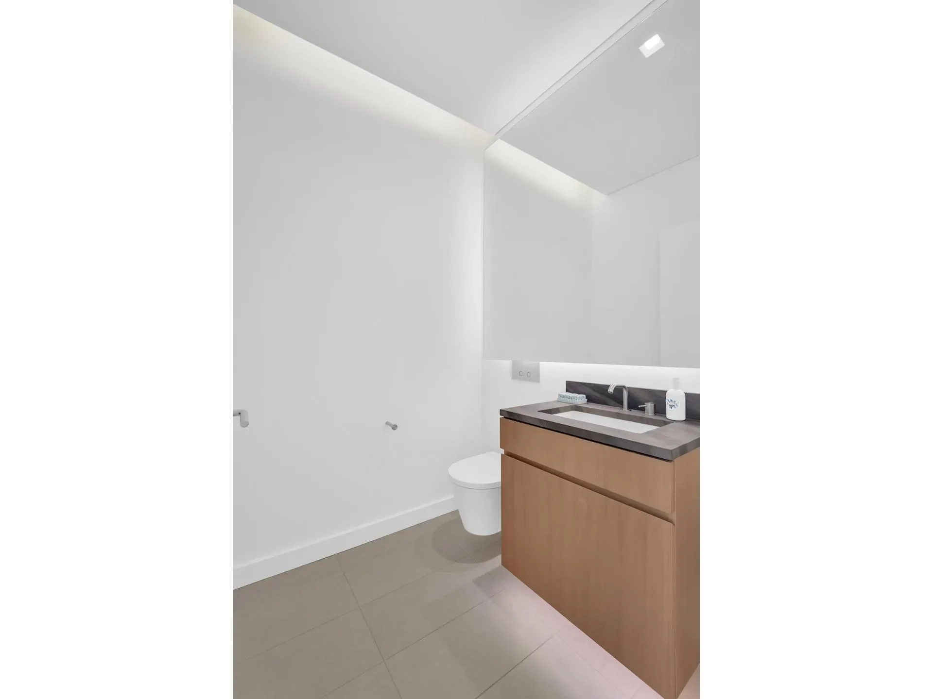 Gallery photo 9