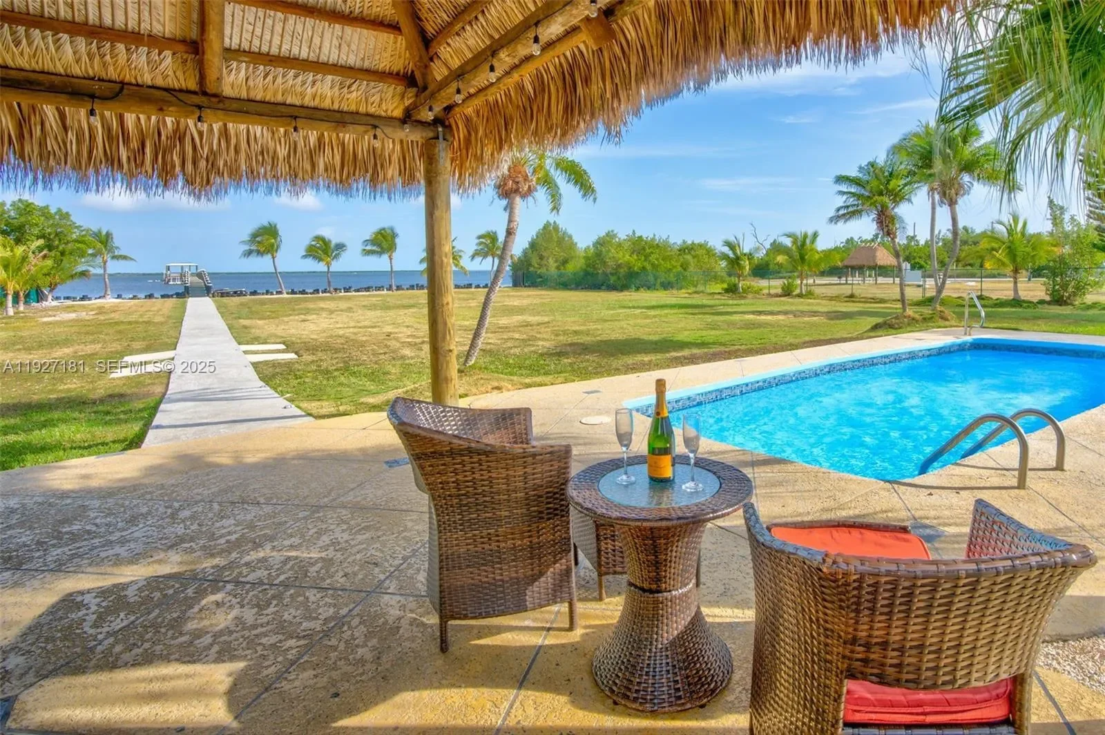30468 Oleander Blvd, Big Pine, FL 33043, Big Pine Key, Florida, United States. - Photo 5
