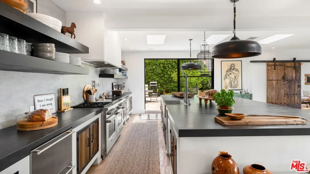 27860 Winding Way, Malibu, California, United States. - Photo 20
