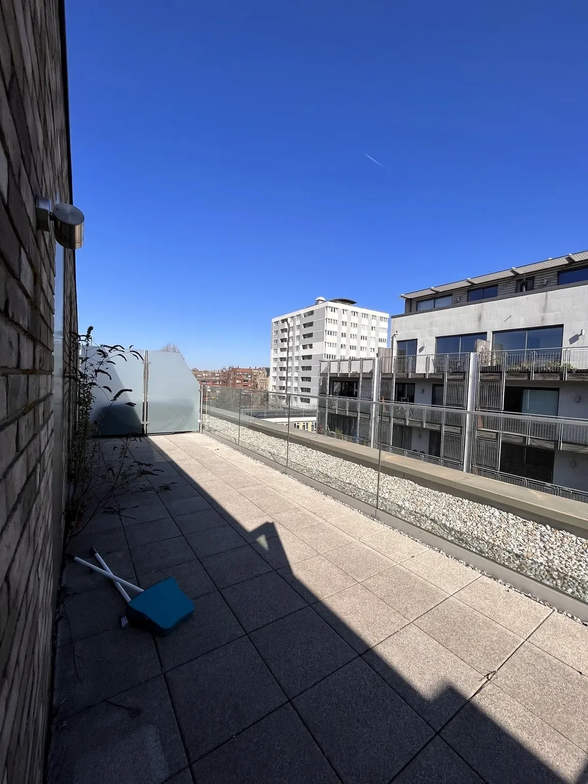 Exterior photo 1