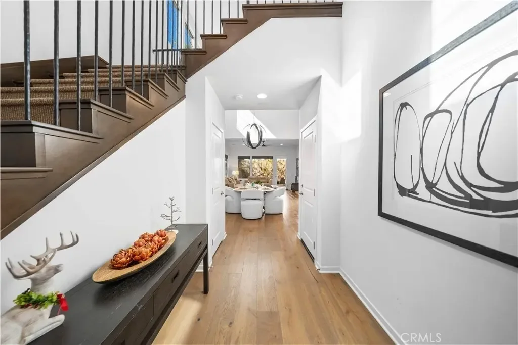 105 newall, Irvine, California, United States. - Photo 2