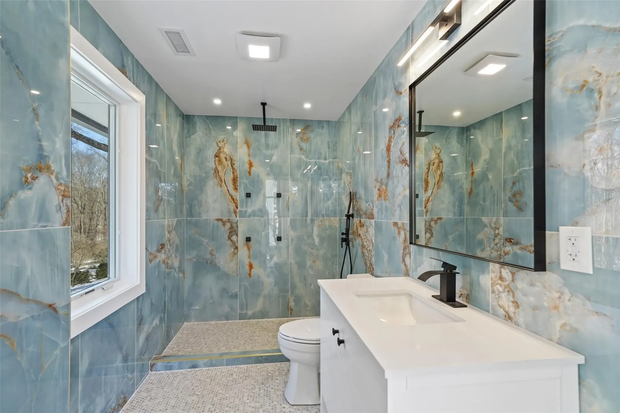 Gallery photo 10