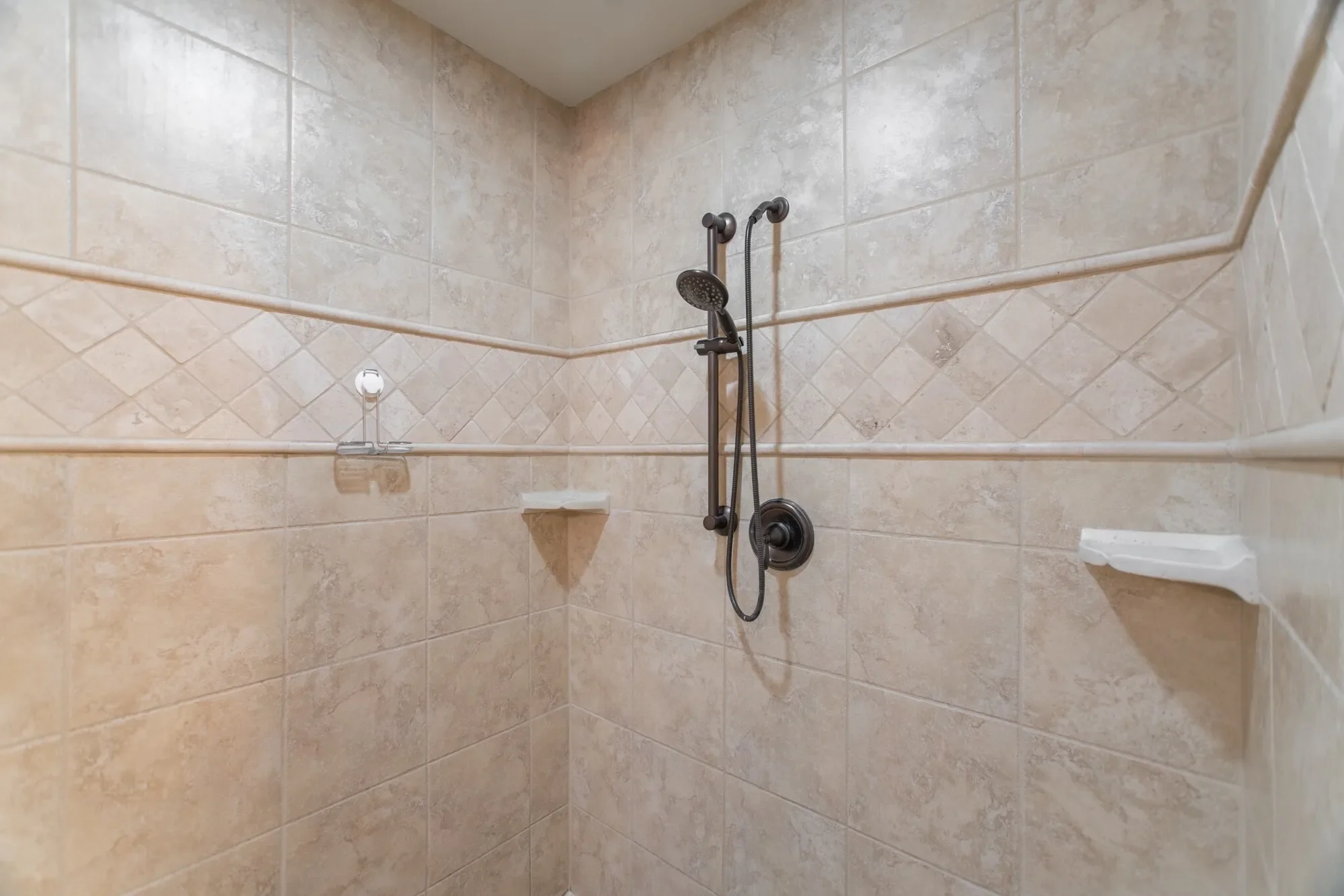 46 S Shasta Bend Circle, The Woodlands, TX 77389, The Woodlands, Texas, United States. - Photo 13