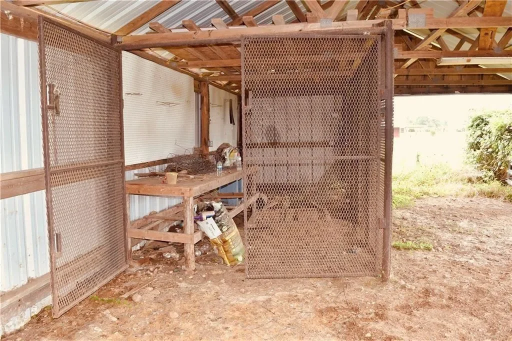 1409 Antioch RD, Paige, Texas, United States. - Photo 11