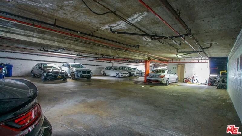 427 Lincoln Avenue, Glendale, California, United States. - Photo 8