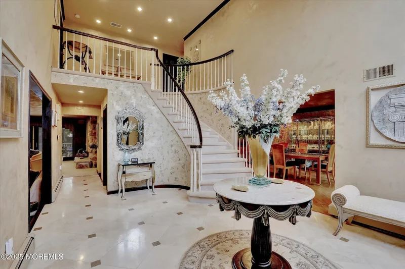17 Emerald Drive, Marlboro Township, New Jersey, United States. - Photo 8