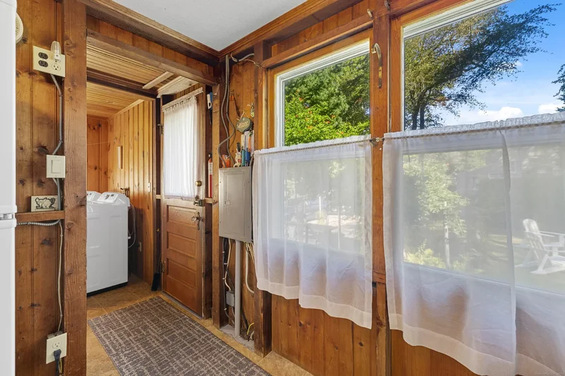 11 Sunset Avenue, East Lyme, Connecticut, United States. - Photo 30
