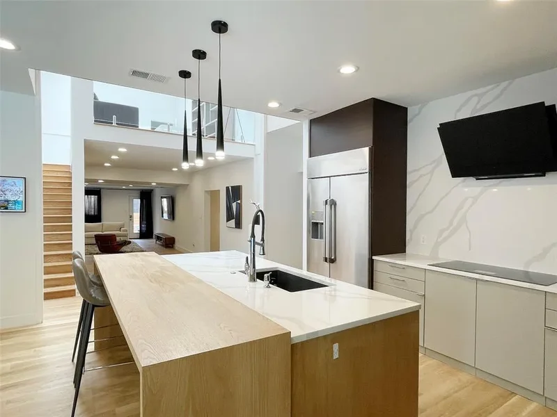 6802 Bert Lane, Dallas, Texas, United States. - Photo 9