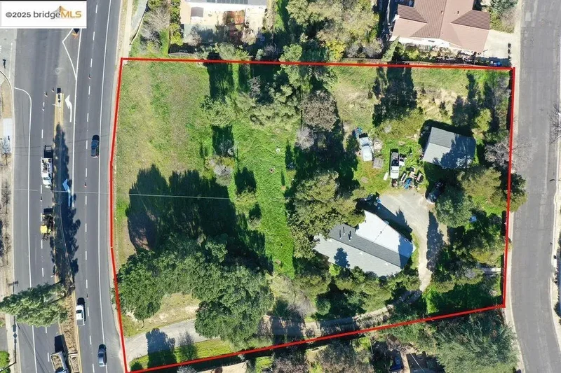4058 Treat Boulevard, Concord, California, United States. - Photo 8