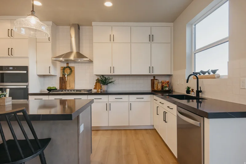 1651 W CANYON RIM RD 633, Lehi, Utah, United States. - Photo 20
