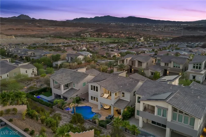 28 Vista Outlook Street, Henderson, NV 89011, Henderson, Nevada, United States. - Photo 59