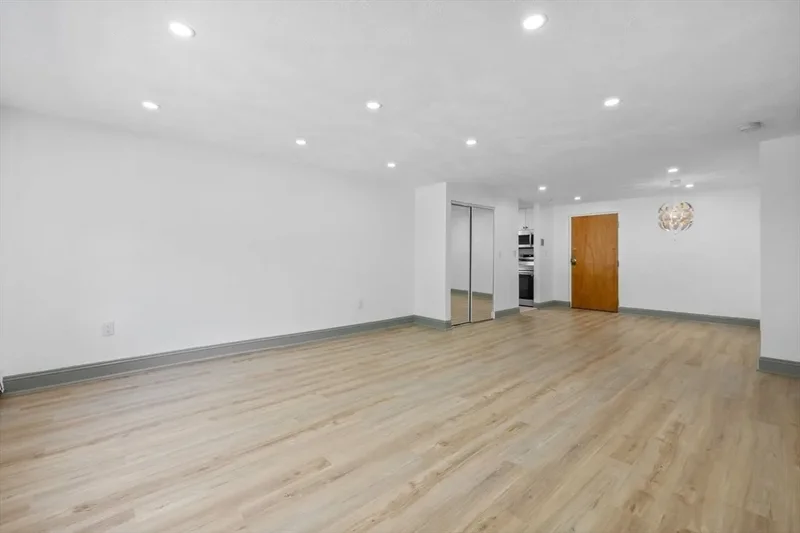 84 Grant St 7, Somerville, Massachusetts, United States. - Photo 19
