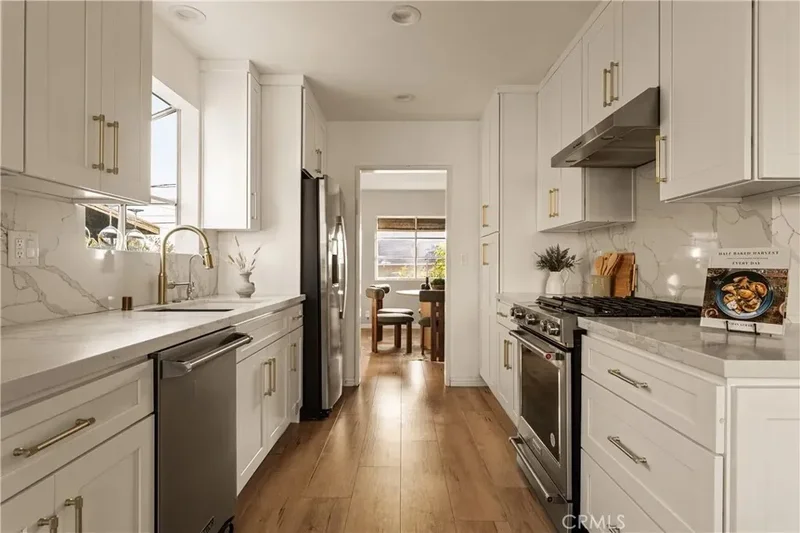 1819 Richard Street, Burbank, California, United States. - Photo 9