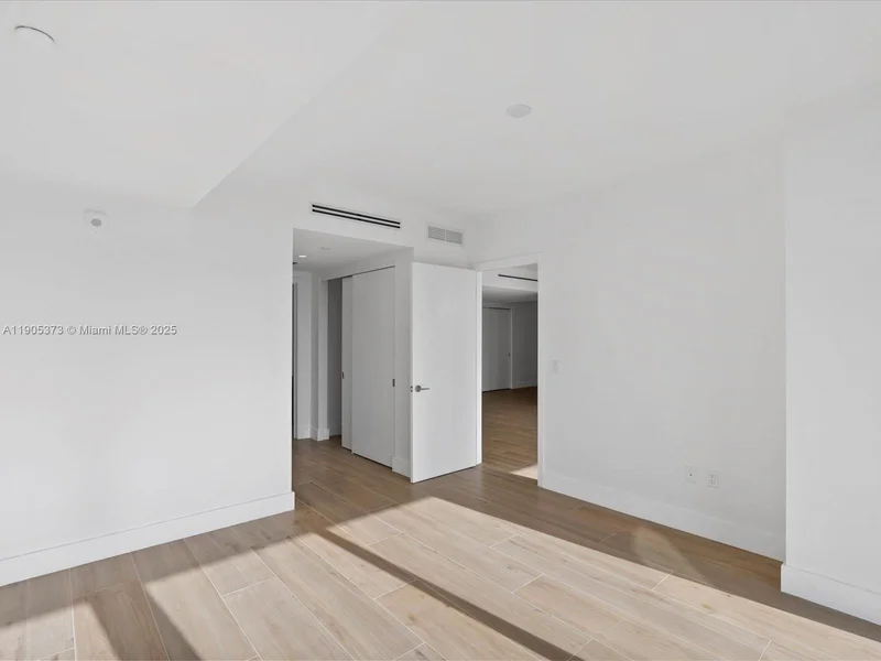 9901 W Bay Harbor Dr 605, Bal Harbour, Florida, United States. - Photo 21